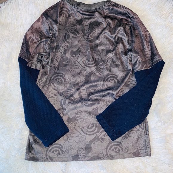 Avengers boys size 8 long sleeve shirt - Picture 3 of 3